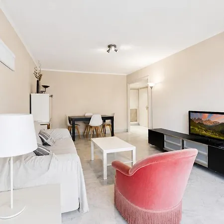 Centre Juan Les Pins 2 Terrasses 6 Pers * Antibes